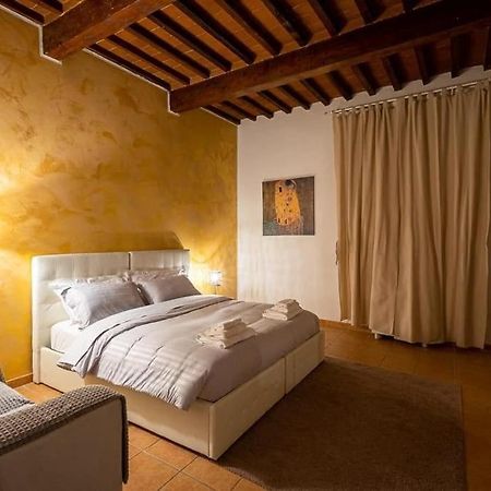 Santa Rosa Apartment - Oltrarno Флоренция Экстерьер фото