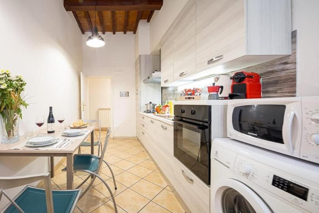 Santa Rosa Apartment - Oltrarno Флоренция Экстерьер фото