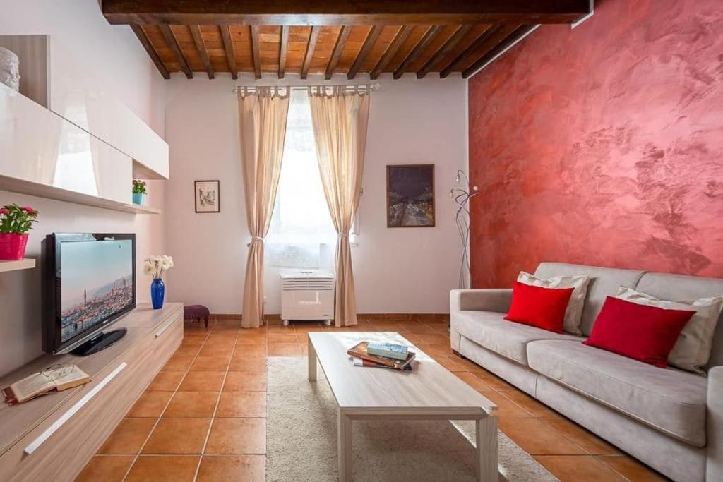 Santa Rosa Apartment - Oltrarno Флоренция Экстерьер фото